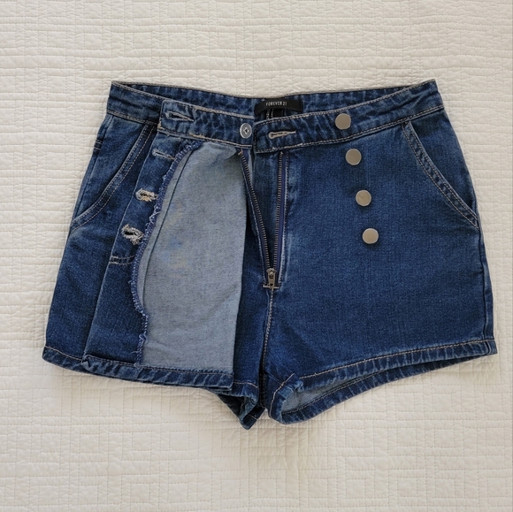 Forever 21 Women Denim Short - Picture 5 of 11